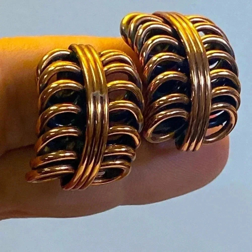 VINTAGE RENIOR CLIP ON COPPER EARRINGS